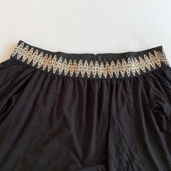 Pebble and Stone off the shoulder black top. S - Picture 2 of 10